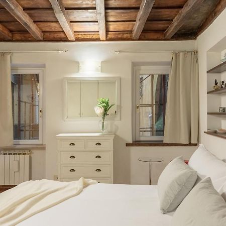 Iflat Comfy Apartament In Campo De' Fiori Rome Exterior photo
